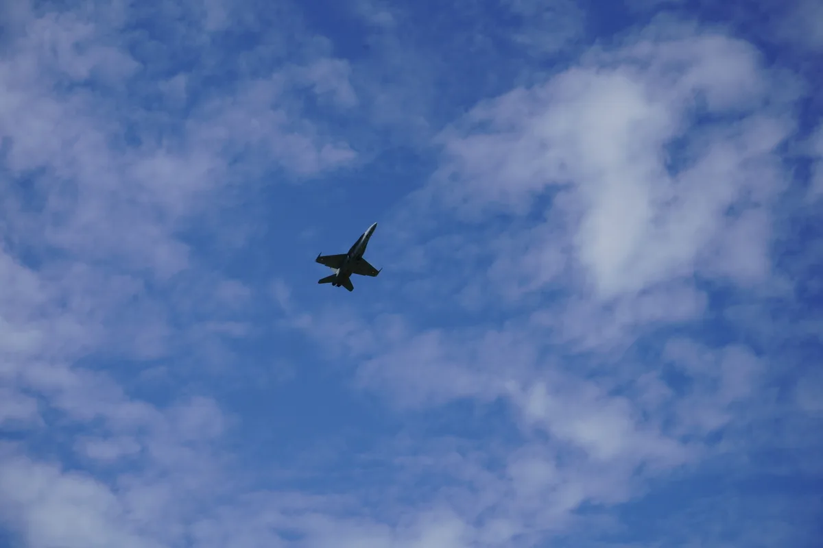 Kampfjets starten in Dübendorf.
